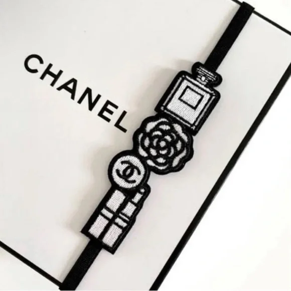 CHANEL | Accessories | Chanel Black And White Embroidered  display picture 3